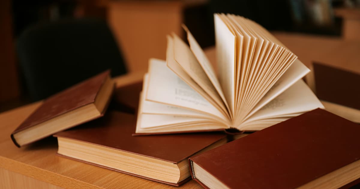 El nuevo libro de una psicóloga examina las prácticas de transición de género en jóvenes y aboga por una atención basada en la evidencia