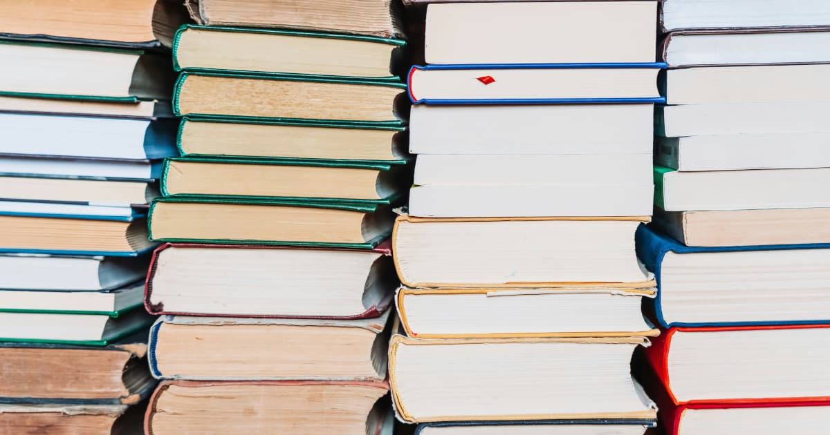 William Elliott Hazelgrove explora el choque entre idealismo y fanatismo en nuevo libro sobre tragedia en Tayikistán