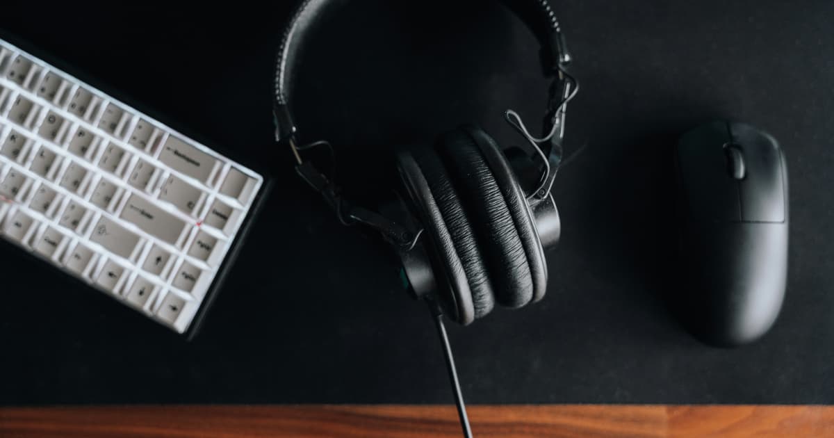 MelGeek lanza la serie Centauri con pantalla OLED integrada y tecnología avanzada de interruptores magnéticos