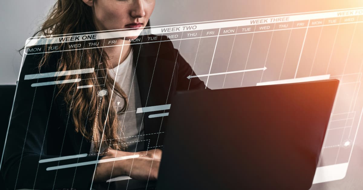 La Dra. Anna Chacón aparece en la portada de Welcome to America Magazine, destacando la excelencia médica y el liderazgo empresarial