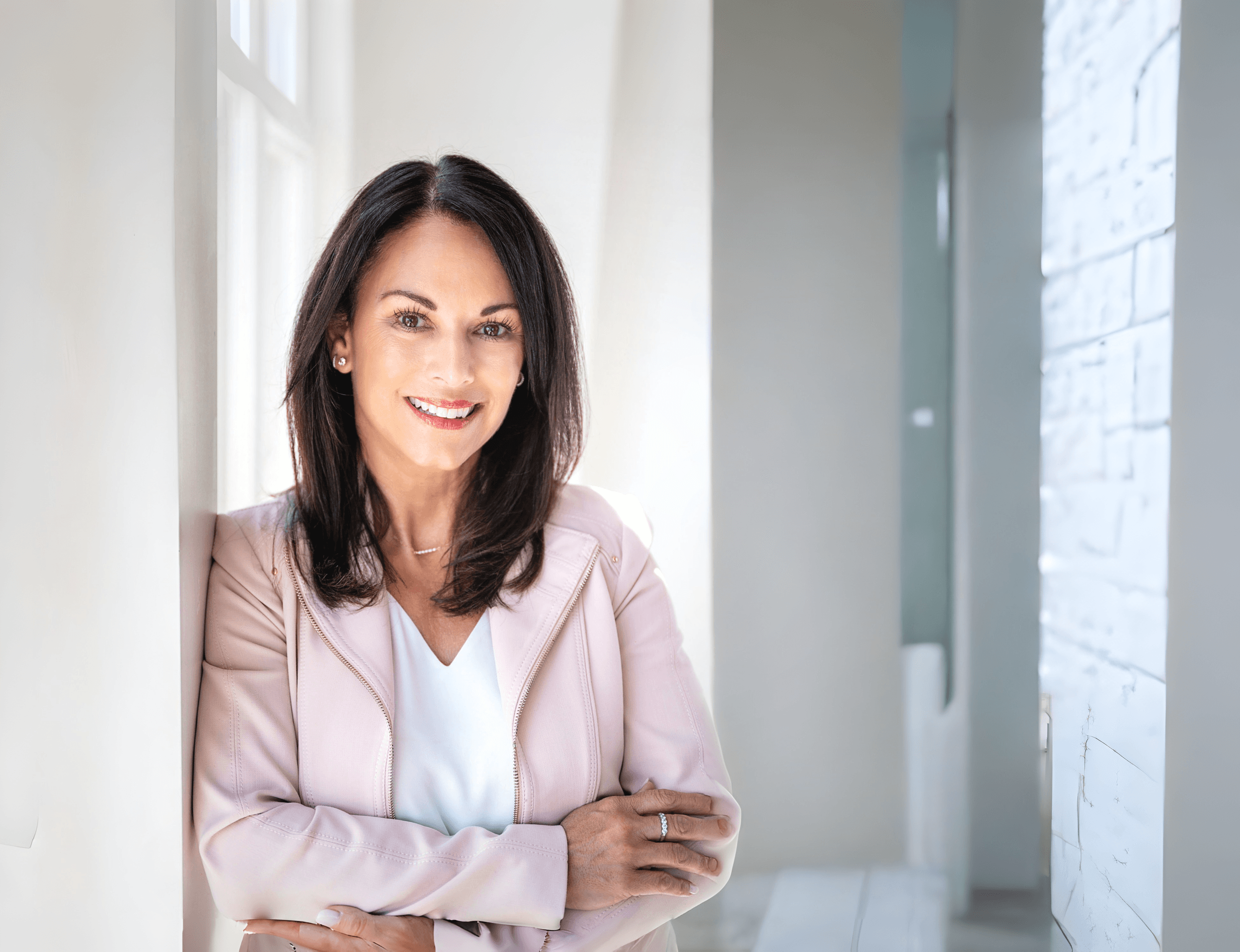 Carey Hughes Reconocida como Experta Verificada de KeyCrew en el Mercado Inmobiliario de Beaverton