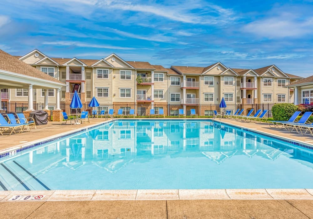 El Sector de Vivienda para la Fuerza Laboral Enfrenta Restricciones de Capital Mientras Operadores Experimentados Identifican Oportunidades