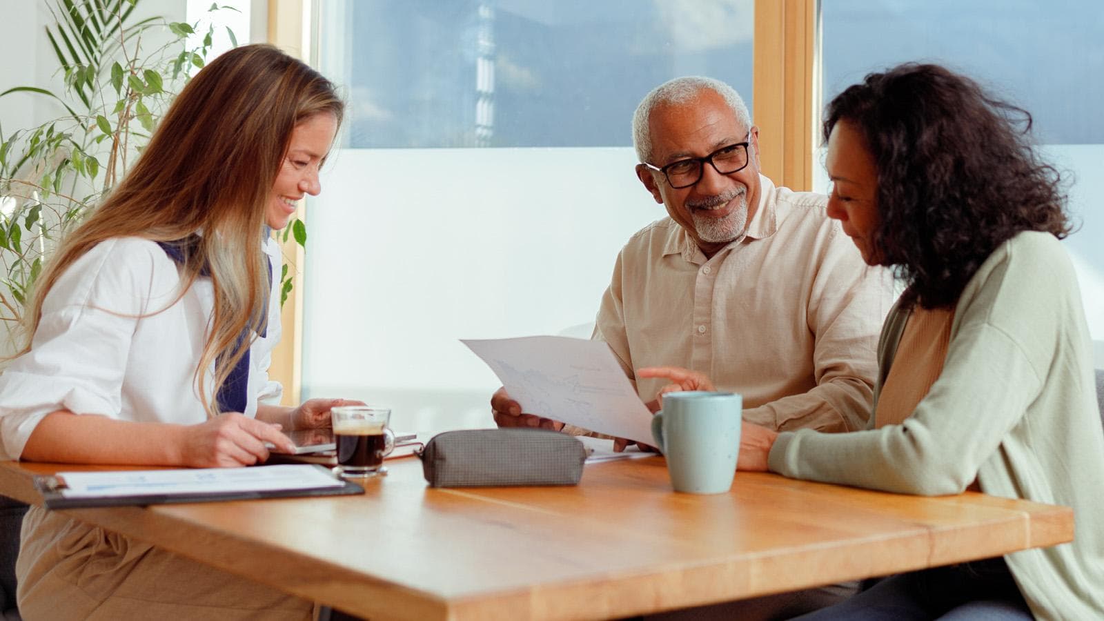 Convirtiendo la Confianza en un Plan: Cinco Formas en que los Dueños de Pequeños Negocios Pueden Fortalecer su Futuro Financiero
