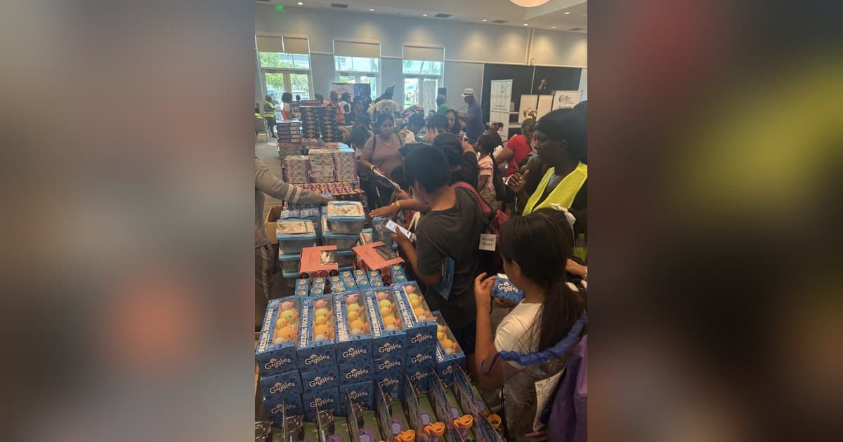 Marine Toys for Tots destaca el apoyo durante todo el año a los niños en situación de pobreza antes del Día Nacional de la Pobreza Infantil