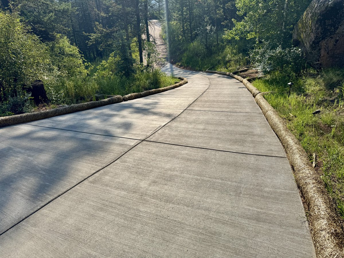 Springs Concrete se consolida como el principal contratista de entradas de concreto en Colorado Springs gracias a la calidad y asequibilidad