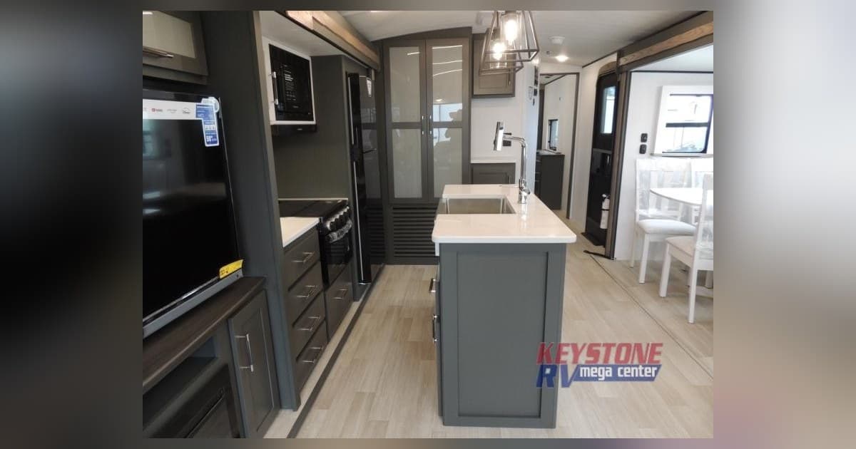 Keystone RV Center actualiza su inventario 2026 con precios de liquidación en 100 vehículos recreativos