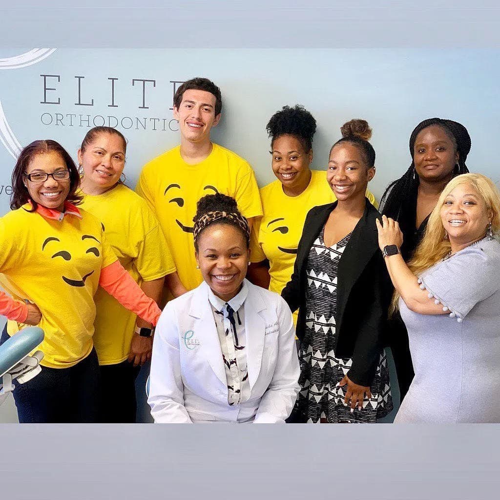 Elite Orthodontics Expande su Oficina en Bowie con Servicios de Blanqueamiento Dental