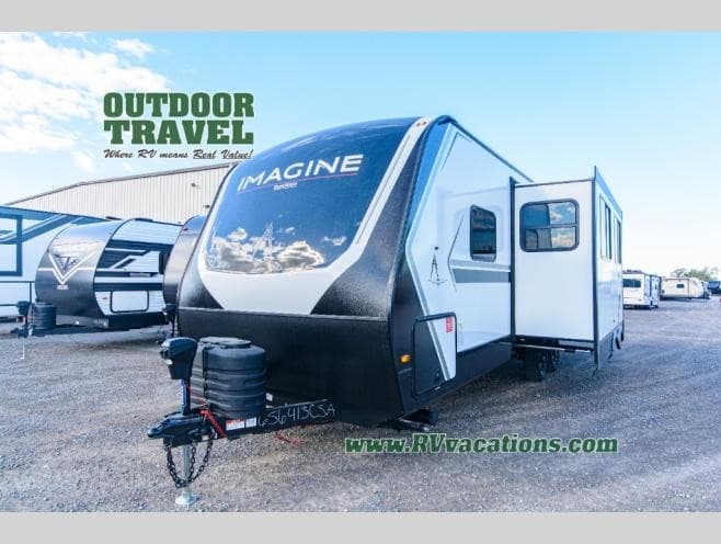 Outdoor Travel amplía su inventario de RV con remolques Grand Design Imagine y Thor Motor Coach Omni XG32