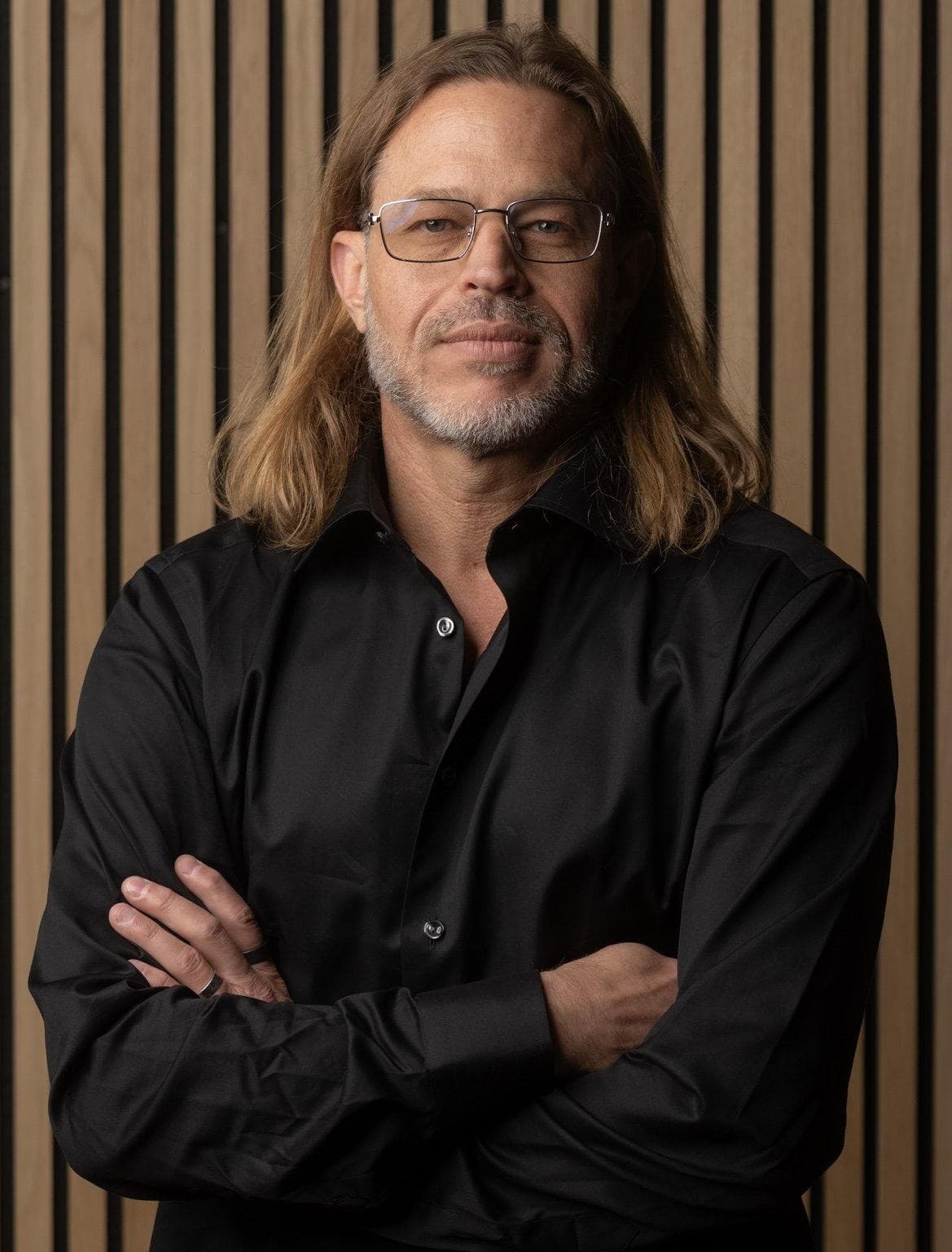 El Dr. Robert Whitfield presenta el Método SHARP y el Programa de Salud BII que combina explante con transferencia de grasa