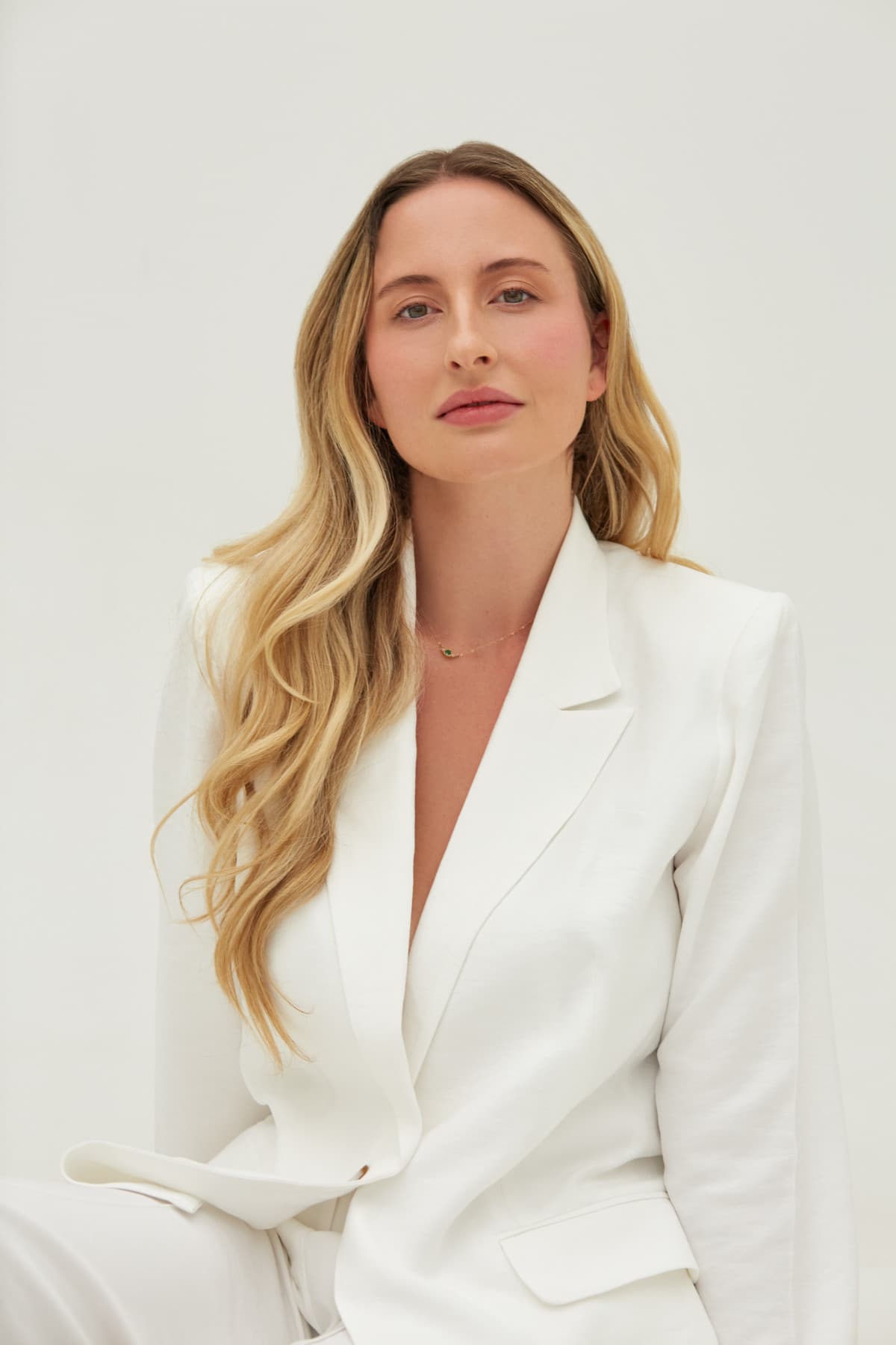 Sophia Deluz-Bhan, COO de Search Atlas, escala la empresa de marketing de búsqueda con IA de $2M a $30M en ingresos anuales recurrentes mediante una estrategia contraria