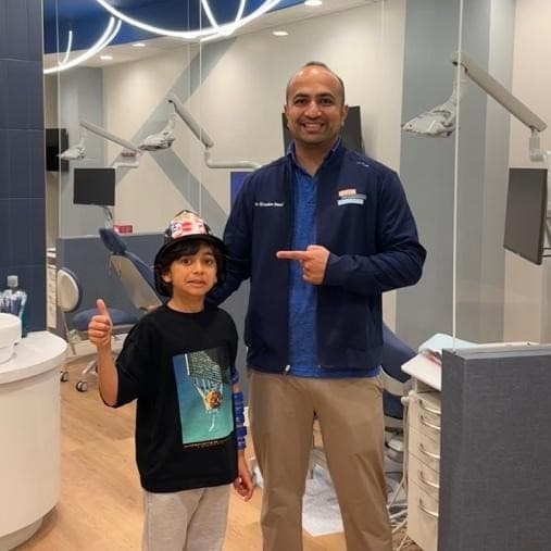 Ortodoncista Certificado Expande el Cuidado de Brackets e Invisalign en La Grange, IL