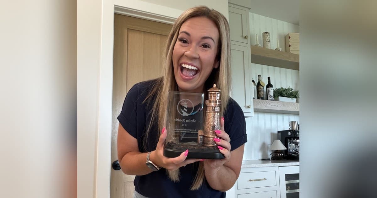 La agente inmobiliaria de Sioux Falls Shaina Goedtke nombrada Agente Reconocida 2026 por el Lighthouse Marketing Institute