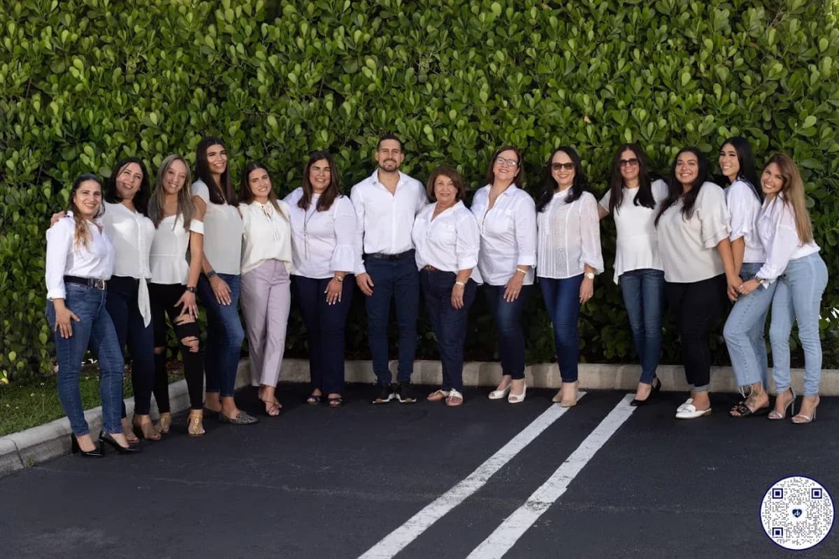 Clínica Dental A1 Care de Miami Destaca su Odontología Familiar con 20 Años de Trayectoria