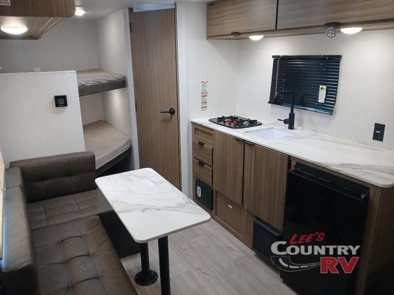 Lee's Country RV Amplía su Inventario con Nuevas Llegadas de Forest River RV 2026