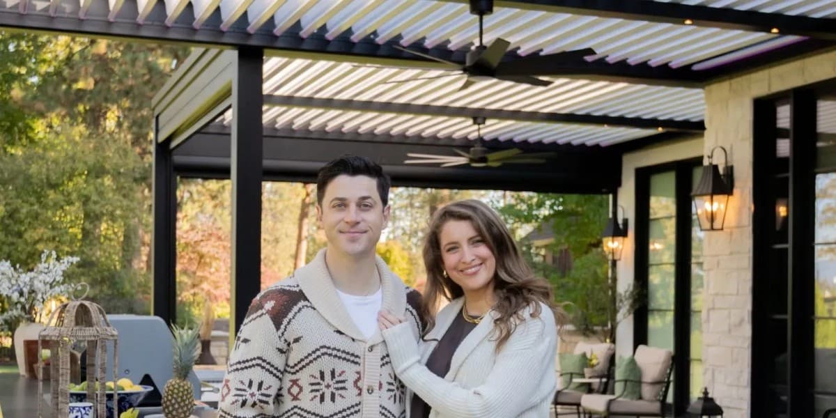 La instalación de una pérgola motorizada del actor David Henrie en Idaho resalta el cambio hacia la vida al aire libre durante todo el año