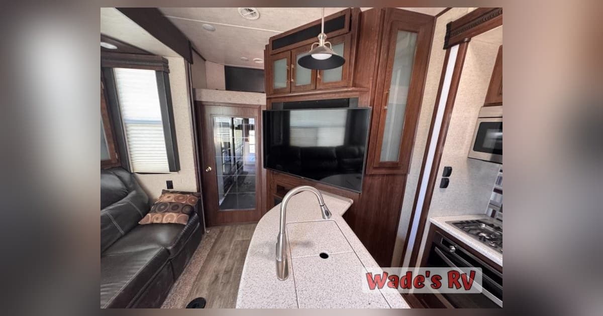Wade’s RV destaca los remolques de destino Coachmen, los remolques de carga Heartland y el servicio de otoño para los caravanistas de Oklahoma y Missouri