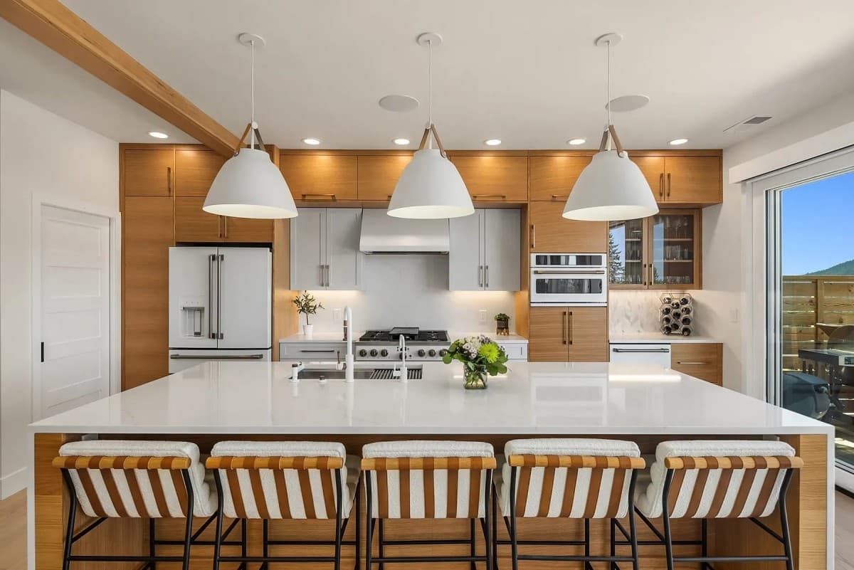 El contratista de Sammamish Higgason Homes ofrece servicios de remodelación a gran escala