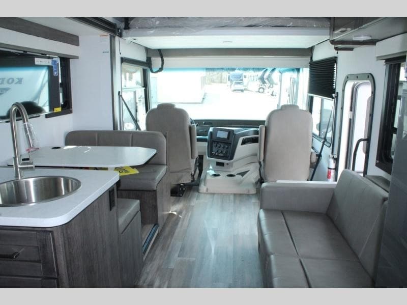 Pete's RV Center informa sobre la expansión del inventario de quintas ruedas en sus concesionarios de Nueva Inglaterra