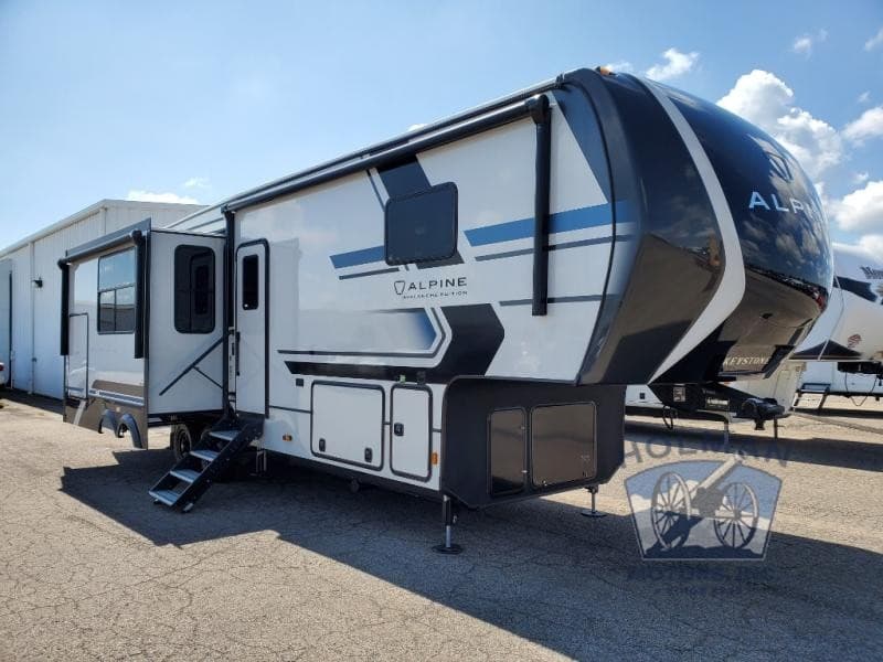 Holman RV amplía su inventario en Batavia, Ohio, incluyendo modelos Keystone Avalanche
