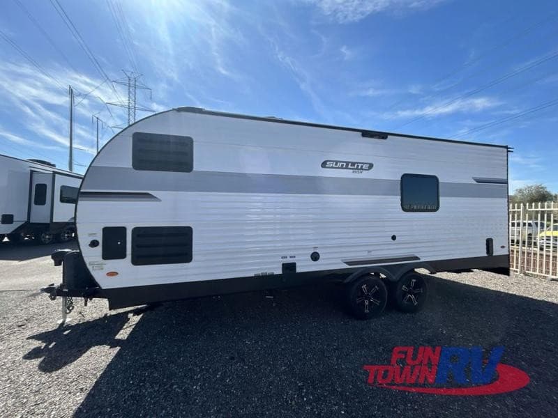 Larry's RV LLC Amplía su Inventario de Toy Haulers y Campers en Míchigan