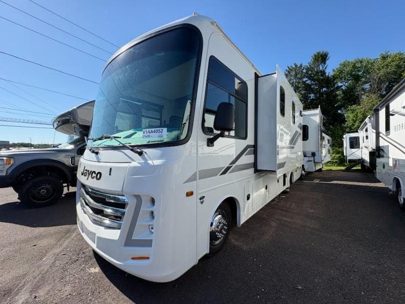Fretz RV Amplía su Inventario con Remolques Nuevos y Usados y Autocaravanas Clase B