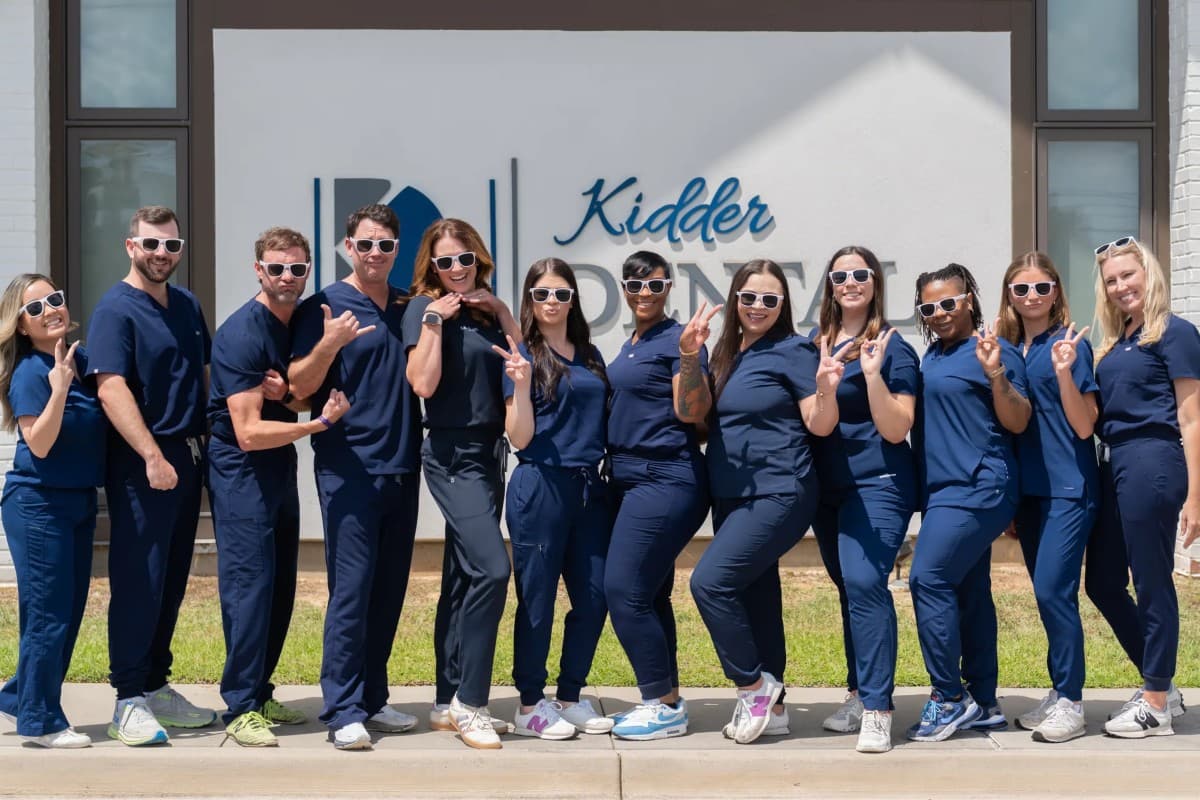 Kidder Dental amplía sus servicios de odontología restauradora y sedación en Baton Rouge