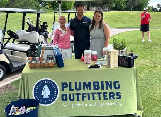 Plumbing Outfitters se une a la Cámara de Lake Travis y patrocina el Clásico Anual de Golf