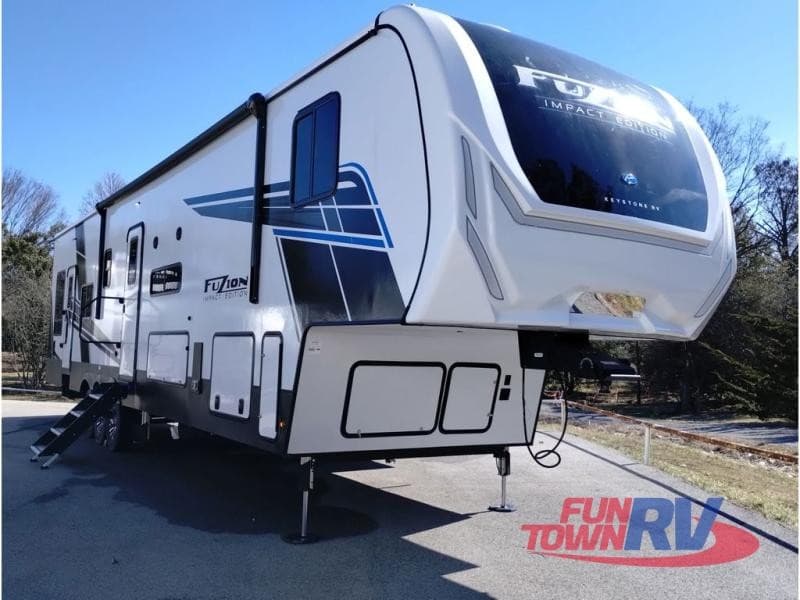 Larry's RV LLC Amplía su Inventario y Recursos para Clientes en su Concesionario en Míchigan