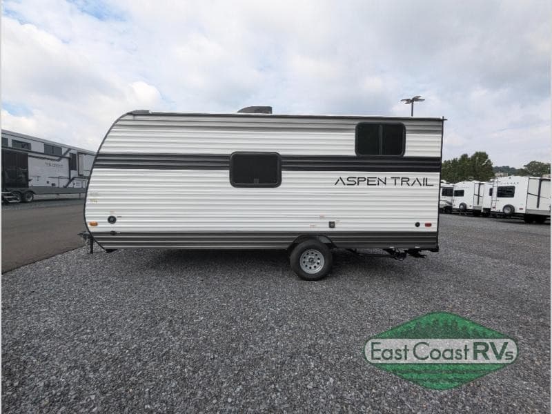 East Coast RV reporta inventario actualizado en Bedford, PA, con enfoque en remolques de viaje y tendencias regionales de compradores