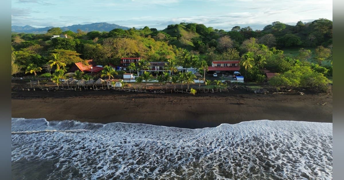 Guanico Beach Resort completa su transformación de campamento de surf a complejo turístico de playa en la costa del Pacífico de Panamá