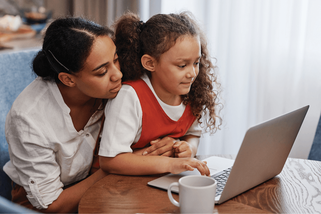 Los padres priorizan el aprendizaje personalizado en la adopción de la IA, según una encuesta