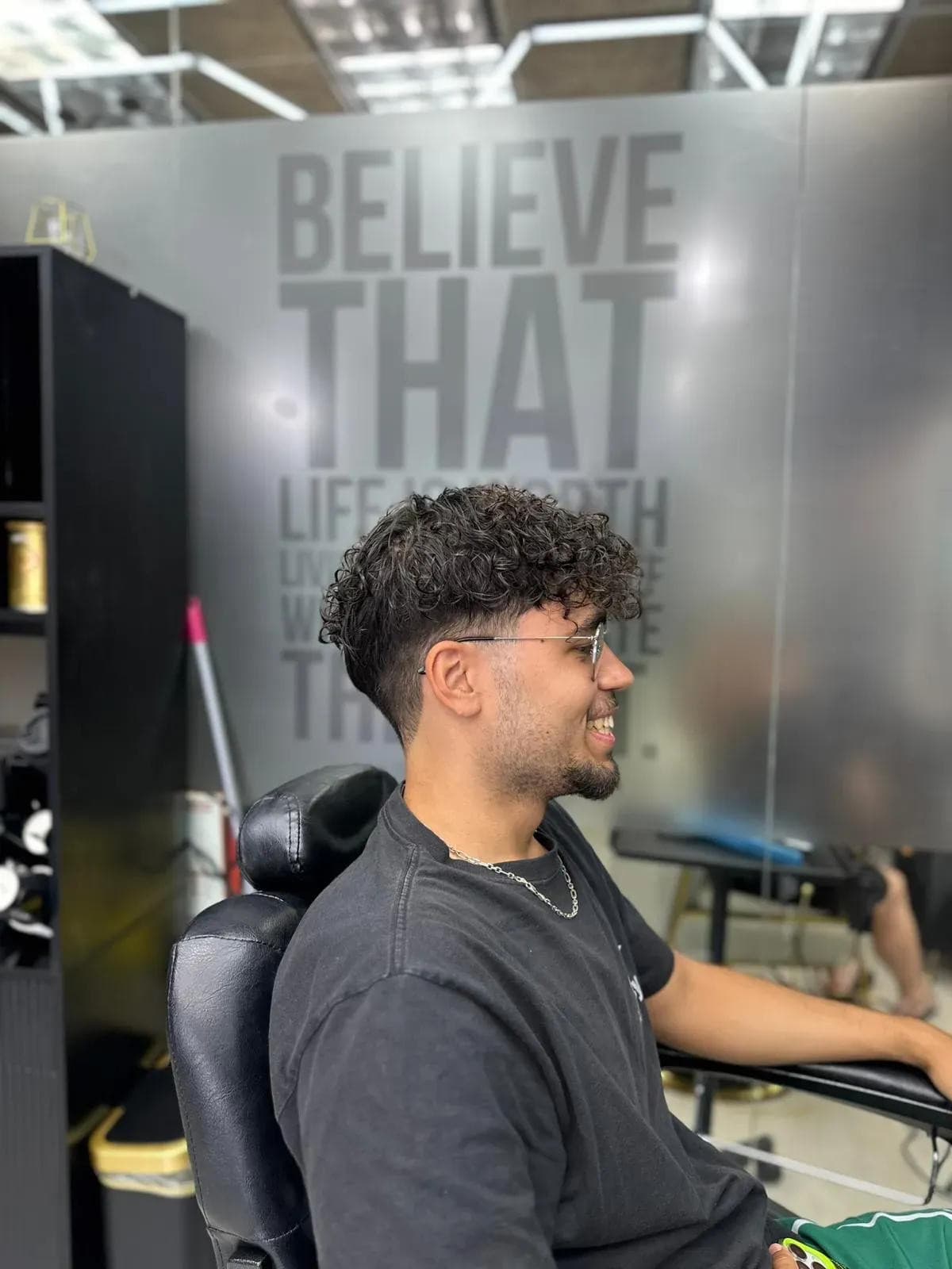 Ace Of Fades Barbershop reabre con servicios expandidos y evento comunitario en Aventura