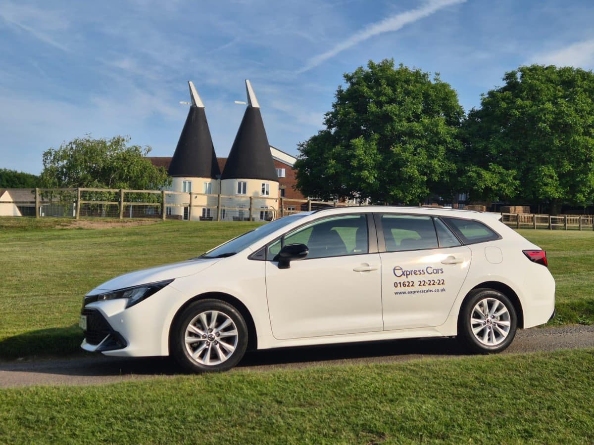 Express Cabs Amplía sus Servicios de Taxi 24/7 a las Comunidades del Área de Malling