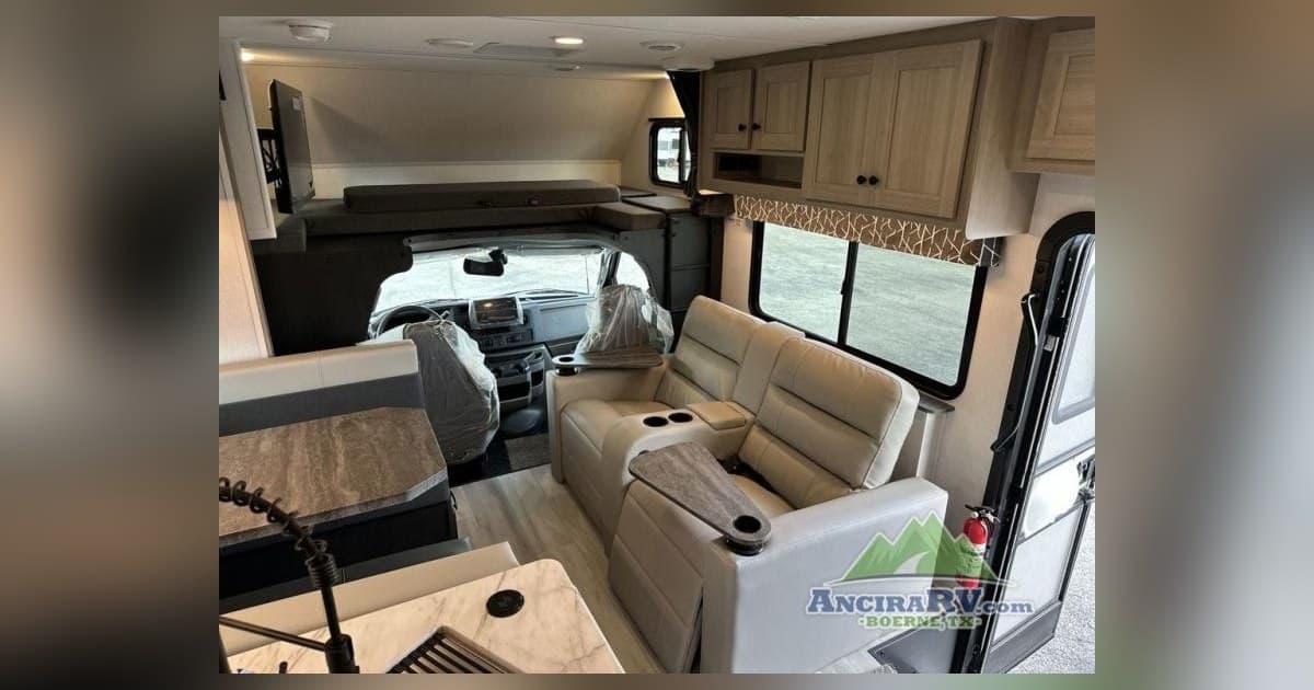 Ancira RV de Boerne destaca las autocaravanas Clase C y la oferta especial del Salón de RV
