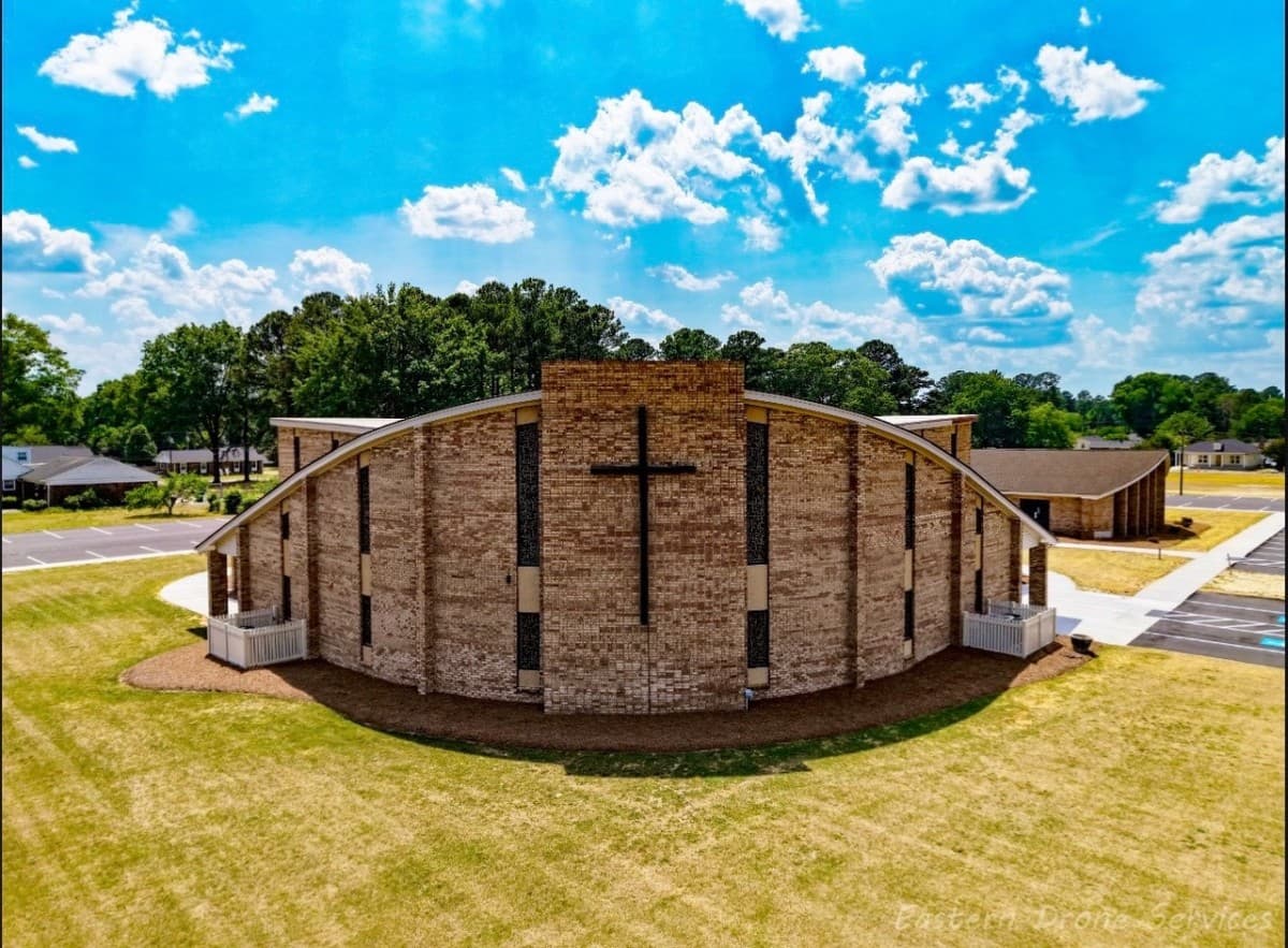La Iglesia Glad Tidings amplía su alcance comunitario bajo el pastor Rick Barnes